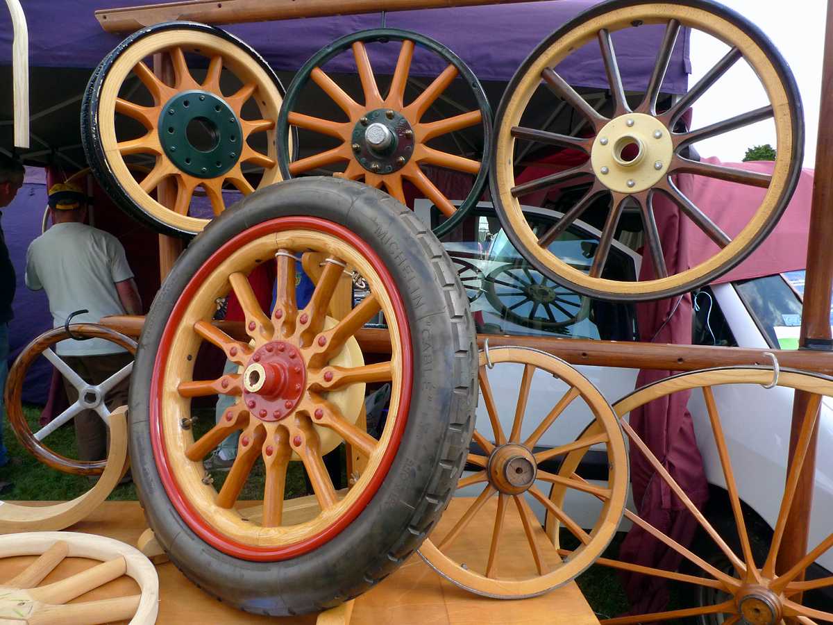 L1010182.JPG - British craftsmanship. These are all newly made wooden wheels for vintage machines.